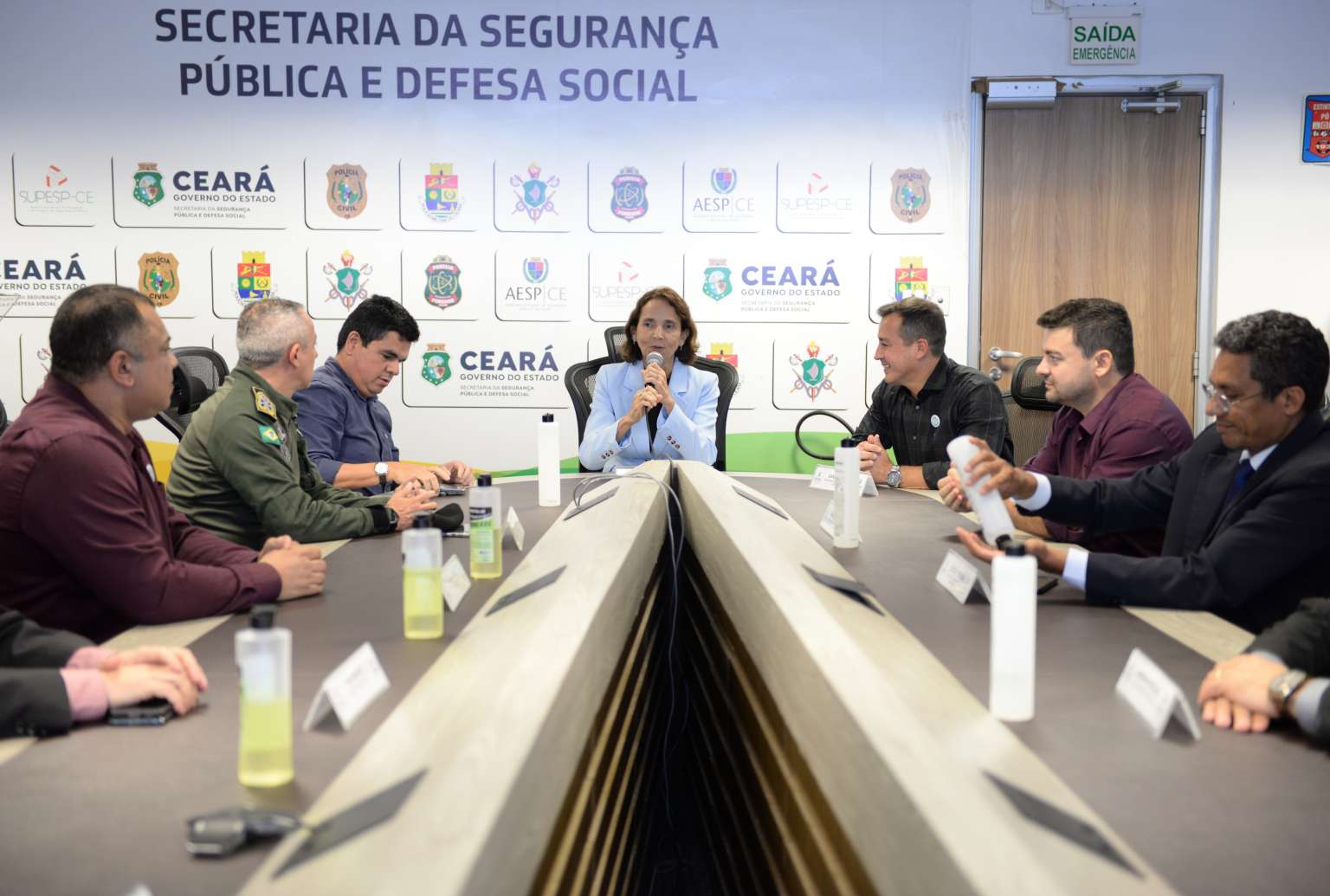 Governo do Ceará anuncia novo concurso para a PMCE com mais mil vagas