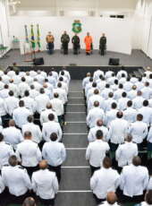 Subtenentes da PMCE e CBMCE concluem Curso de Habilitação de Oficiais na Aesp