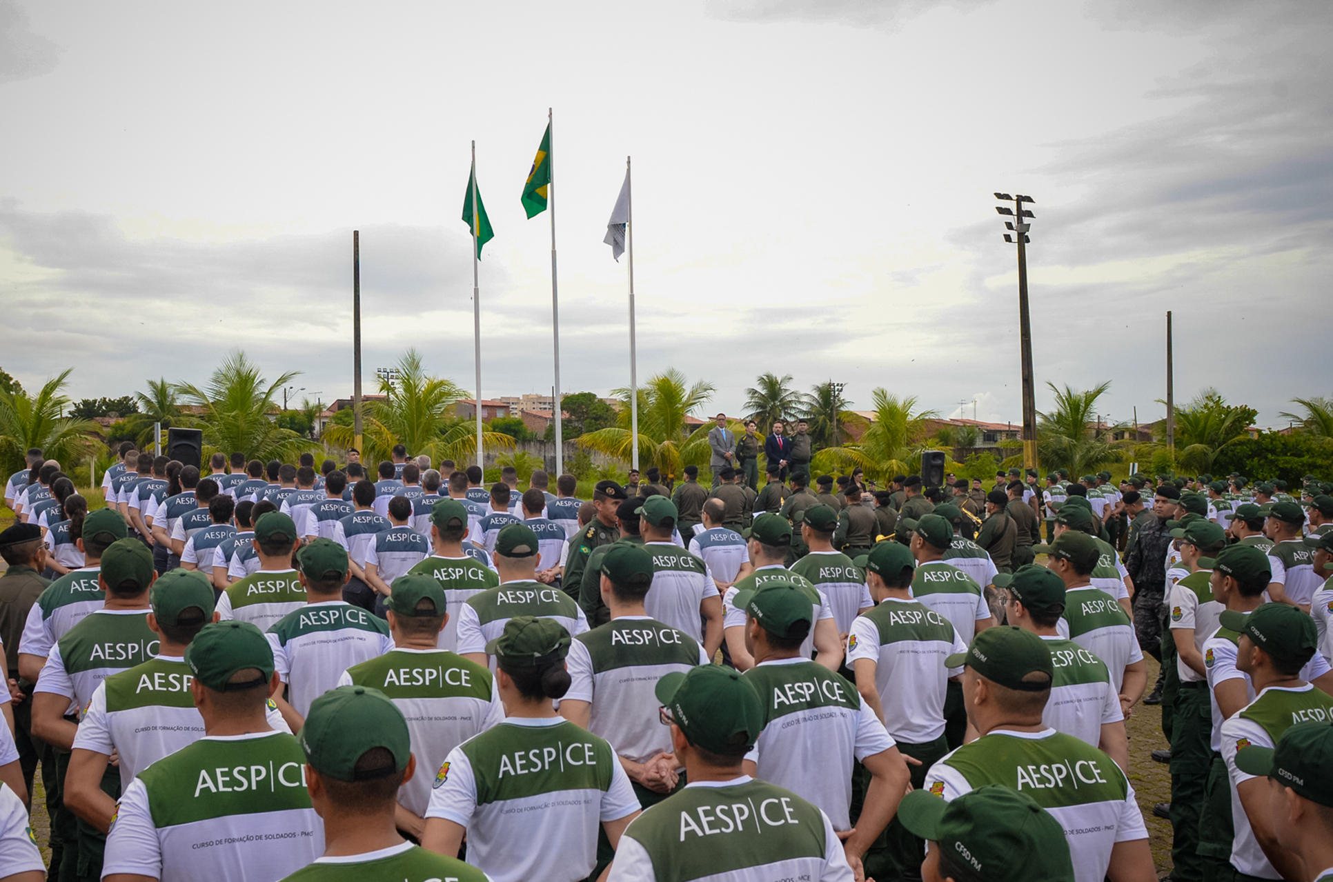 Aesp reúne turmas da PMCE e da Pefoce em formatura geral