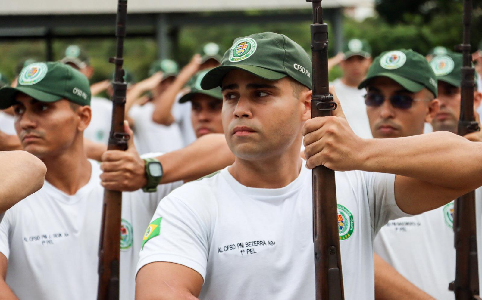 Aesp/CE realiza Formatura Cívico-Militar do mês de julho