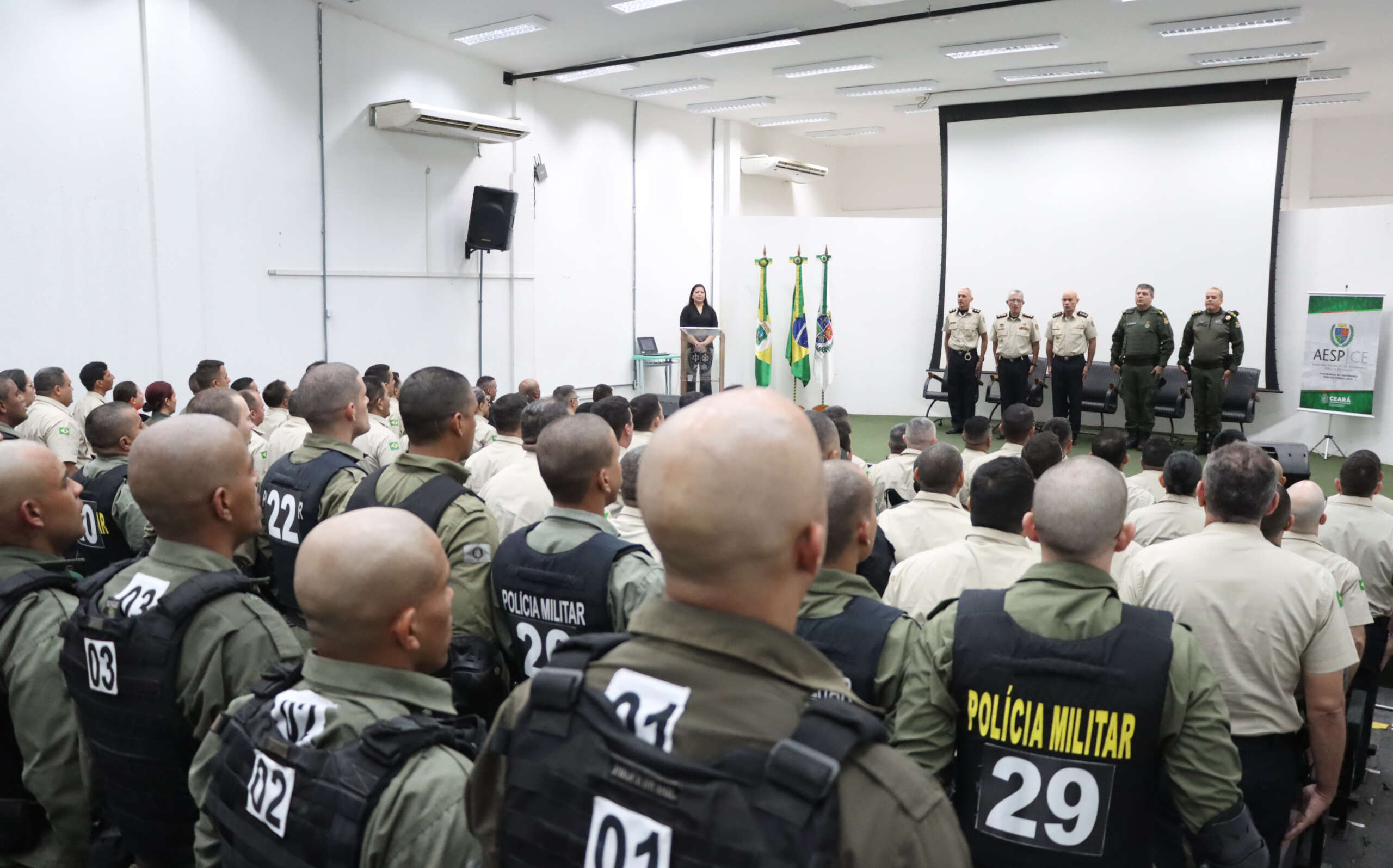Aesp/CE inicia agosto com quatro novos cursos para policiais militares