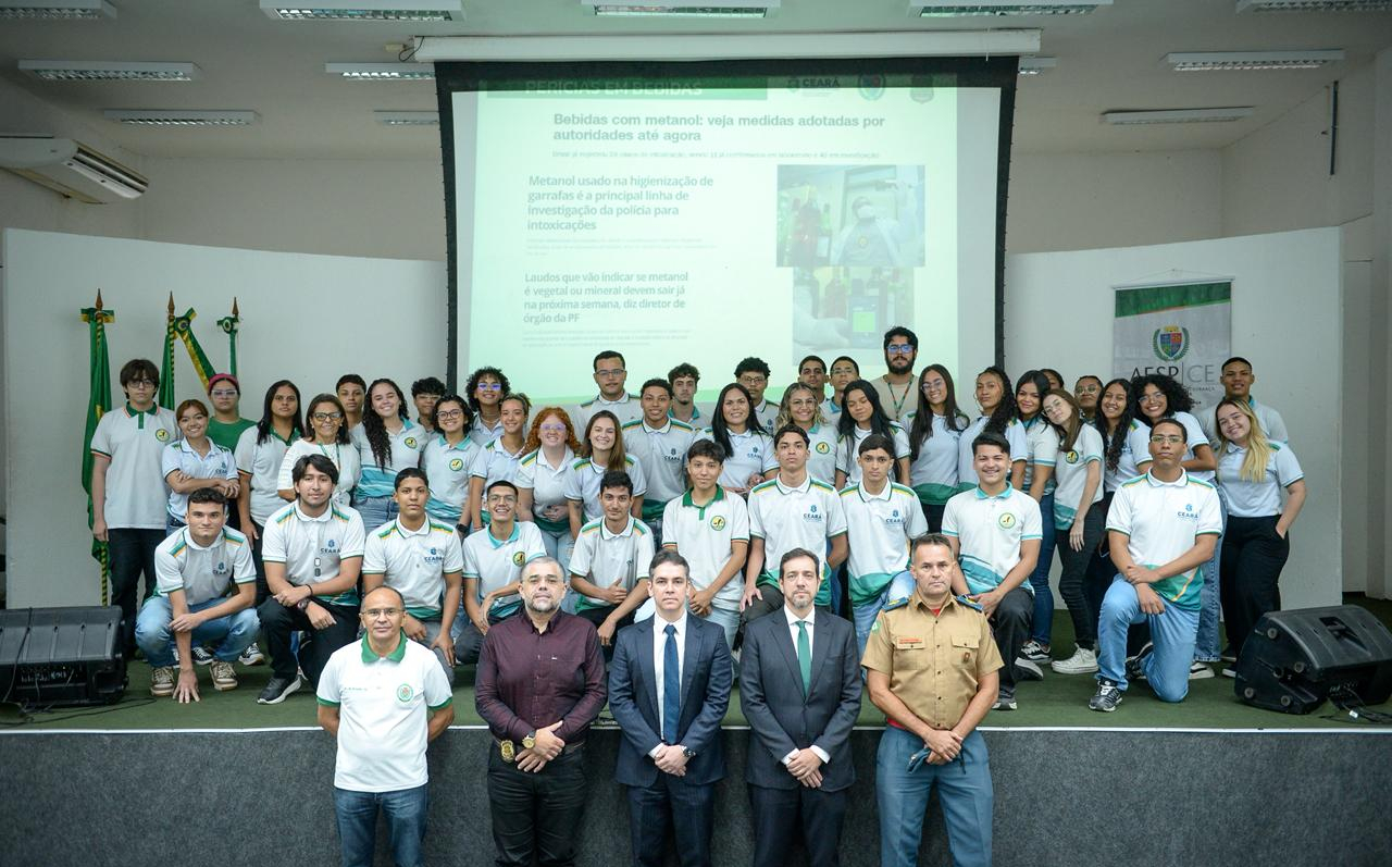 Aesp/CE recebe visita de estudantes da rede estadual de ensino