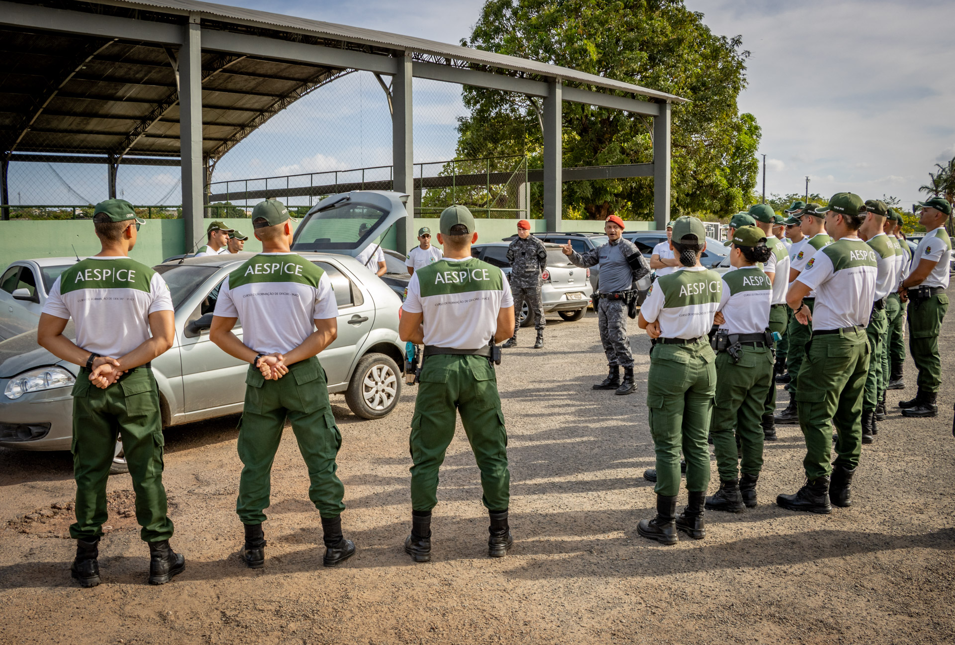 Segurança e preparo: futuros oficiais passam por treinamento de POP IV na Aesp/CE